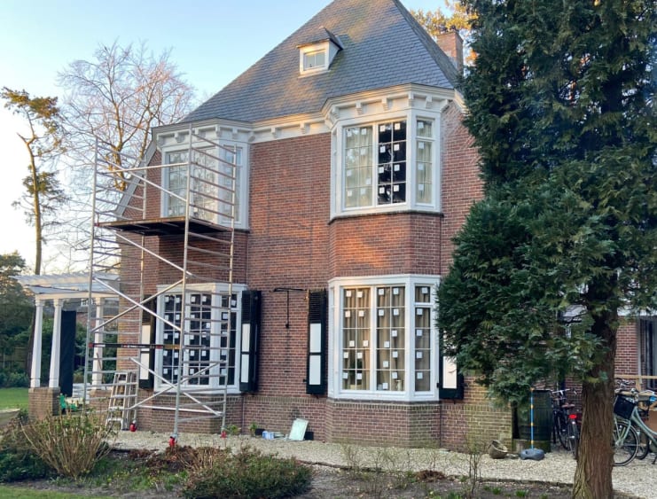 Monumental Glass installed and awaiting sealant