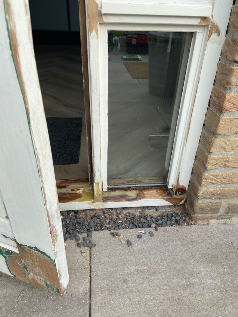 Properly sealed the rotten parts of the entrance frame after discarding them